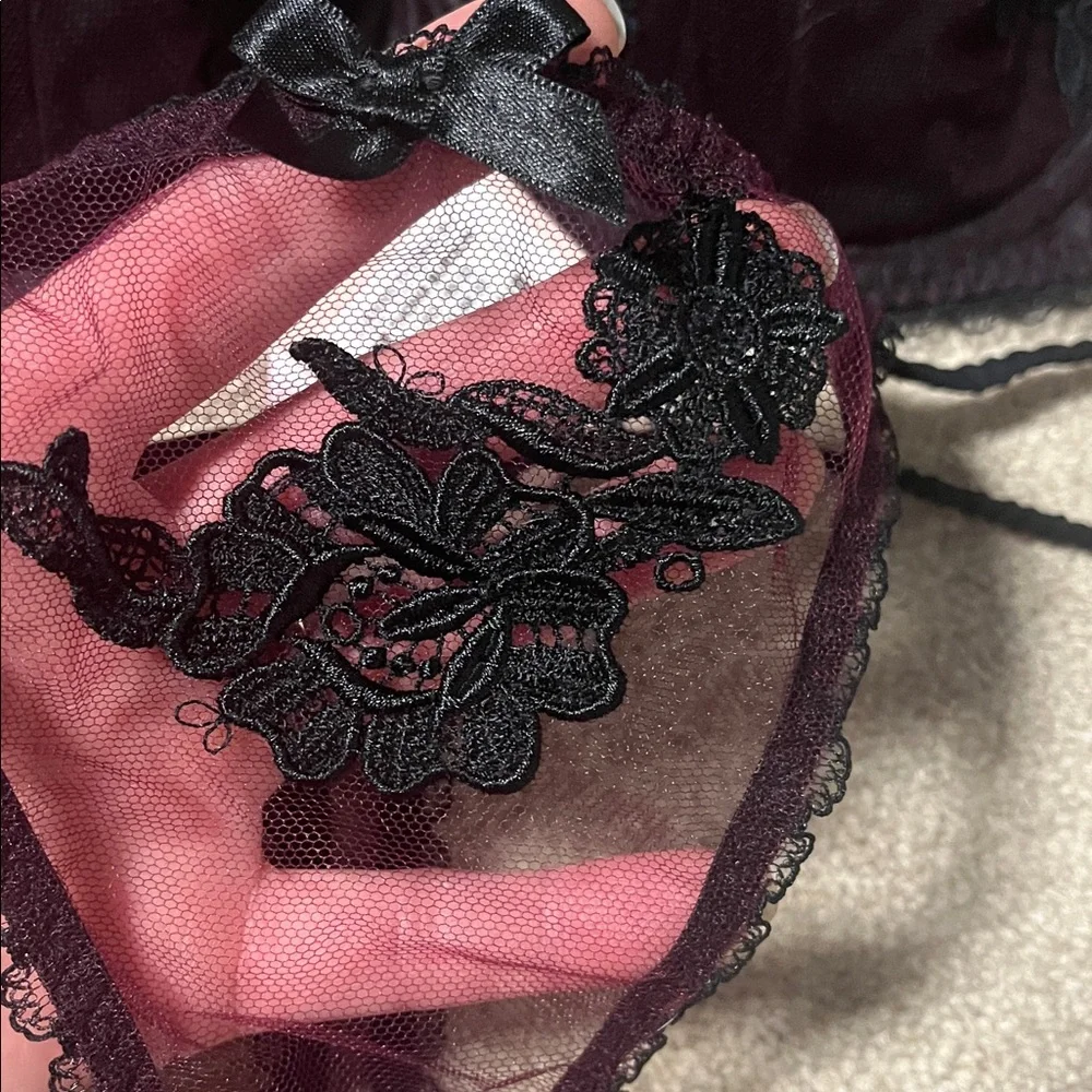 Agent provocateur Lianne bra and thong set Elegant purple burgundy tulle Lace